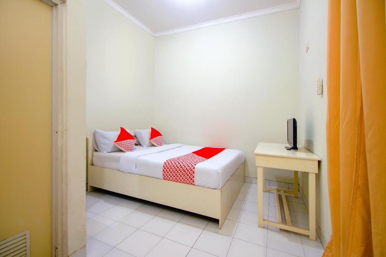Oyo 3083 D Kost 3 Syariah Hotel Джокякарта Екстериор снимка